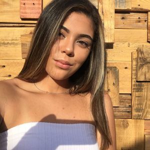 Meet your Posher, Daniela